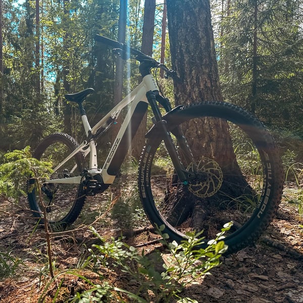 Feddz PF-1 heldämpad elmountainbike, vit (630 Wh batteri) 2